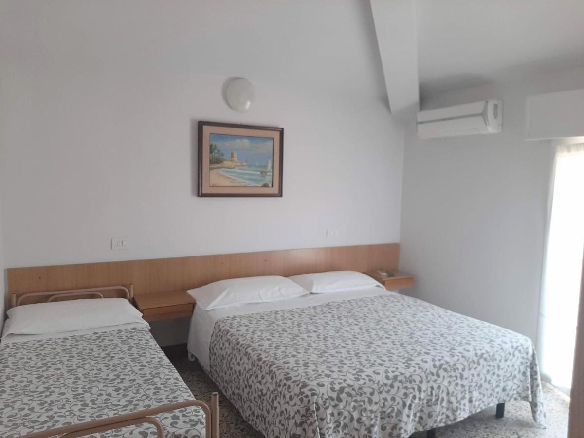 Hotel Amalfi Ρίμινι Εξωτερικό φωτογραφία