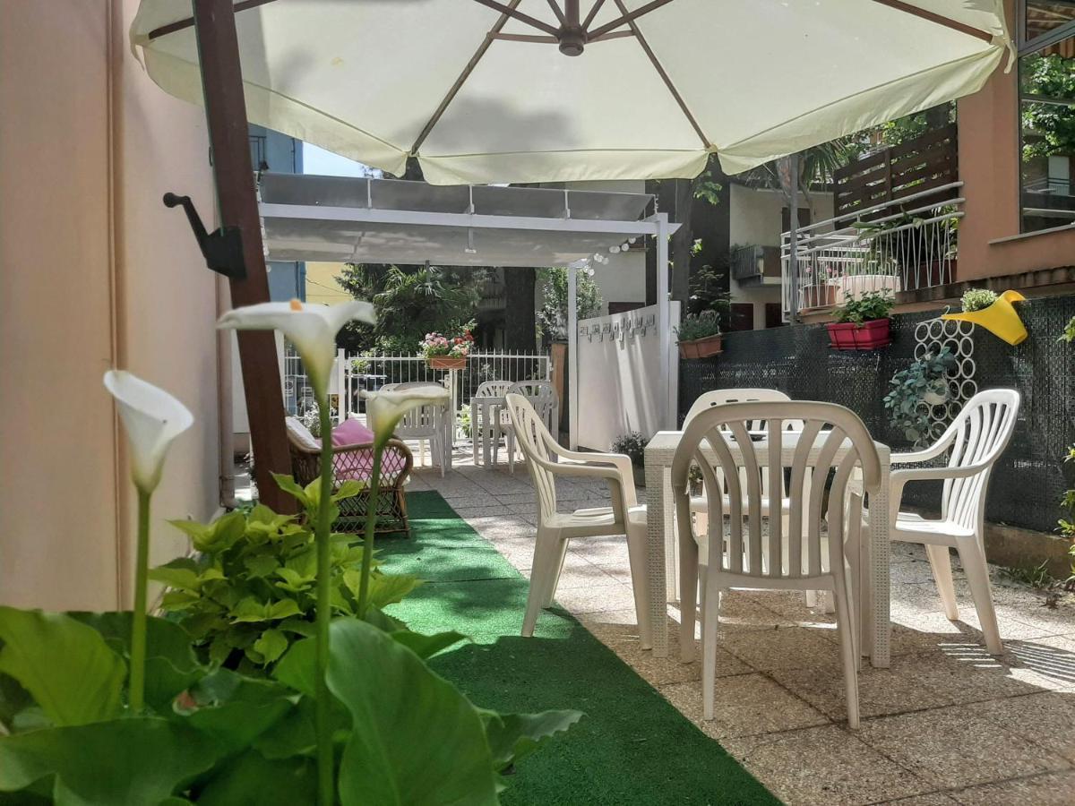 Hotel Amalfi Ρίμινι Εξωτερικό φωτογραφία