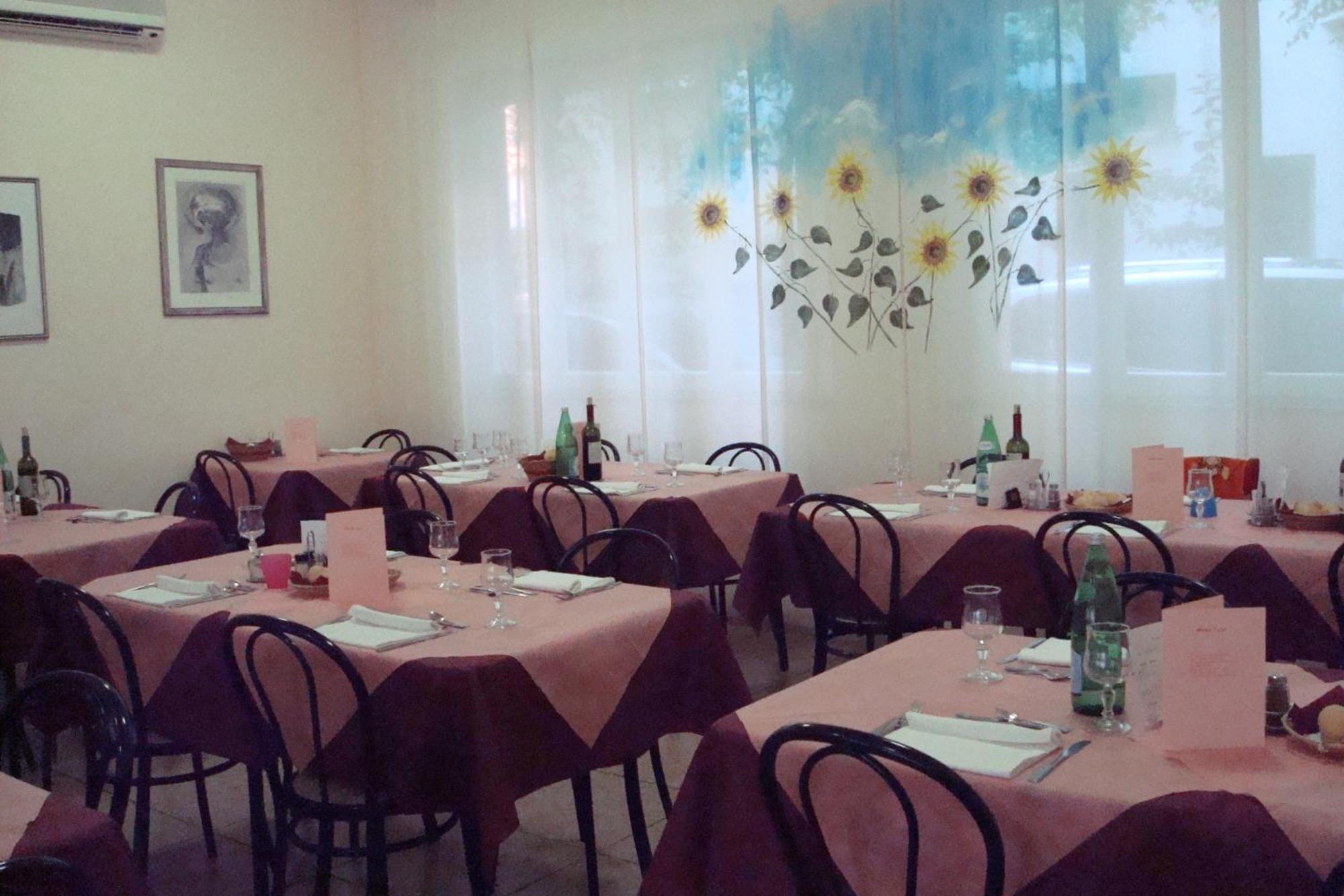Hotel Amalfi Ρίμινι Εξωτερικό φωτογραφία